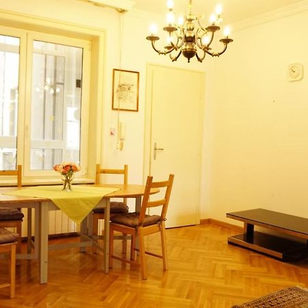 Green Land Apartment Belgrado Esterno foto