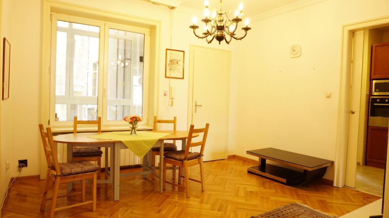 Green Land Apartment Belgrado Esterno foto
