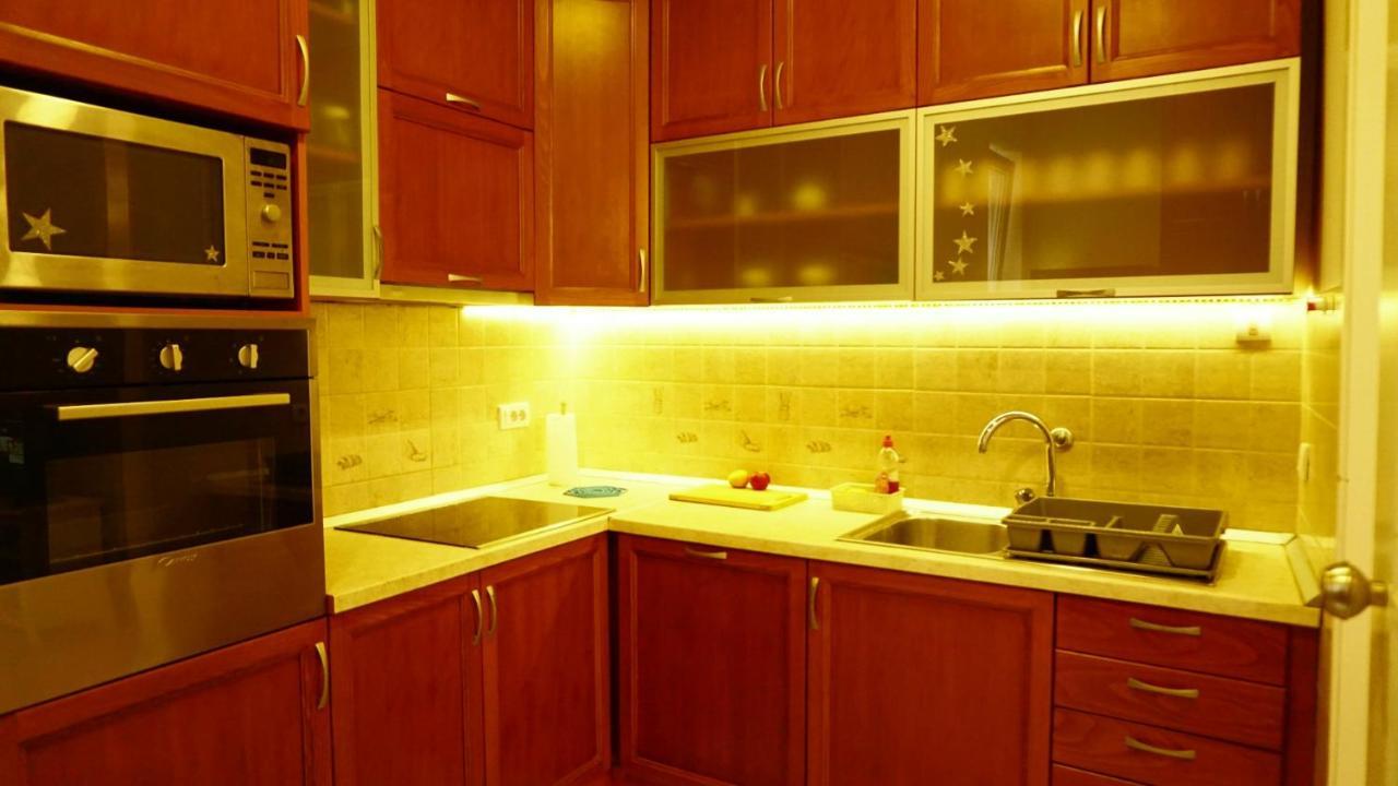 Green Land Apartment Belgrado Esterno foto