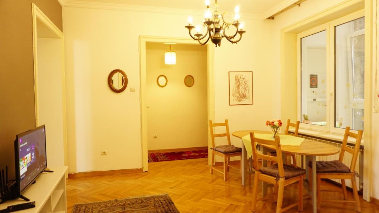 Green Land Apartment Belgrado Esterno foto